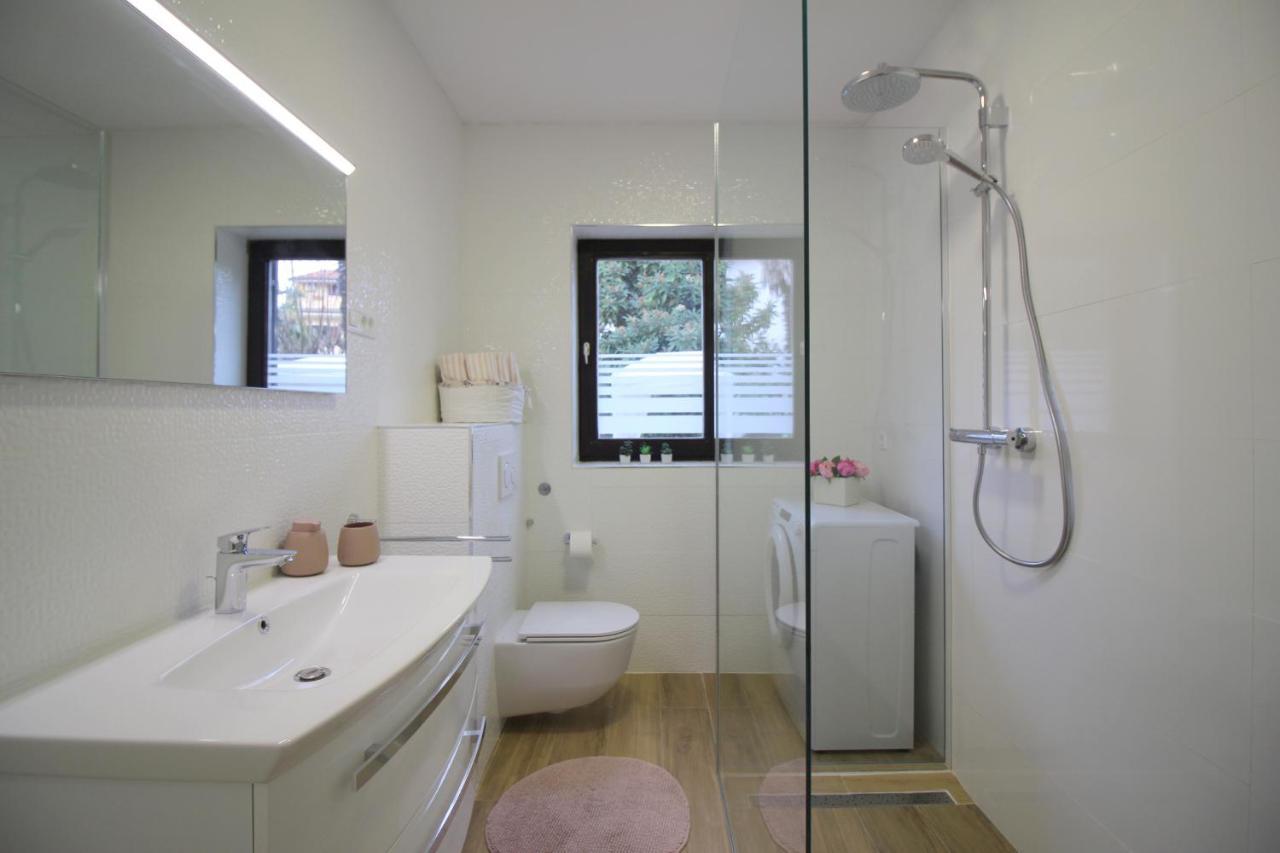 Apartments Sabina Porec Exterior photo