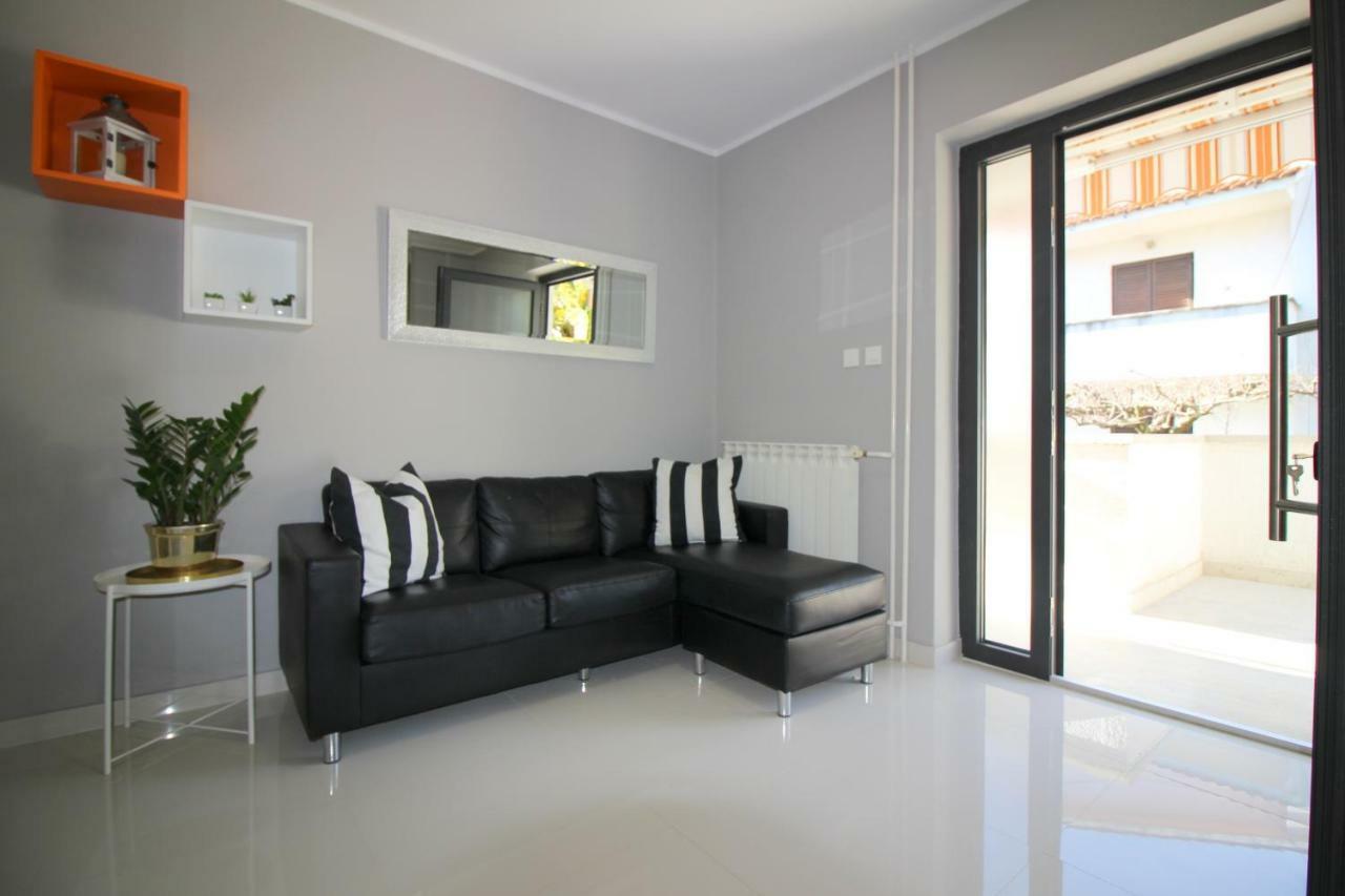 Apartments Sabina Porec Exterior photo