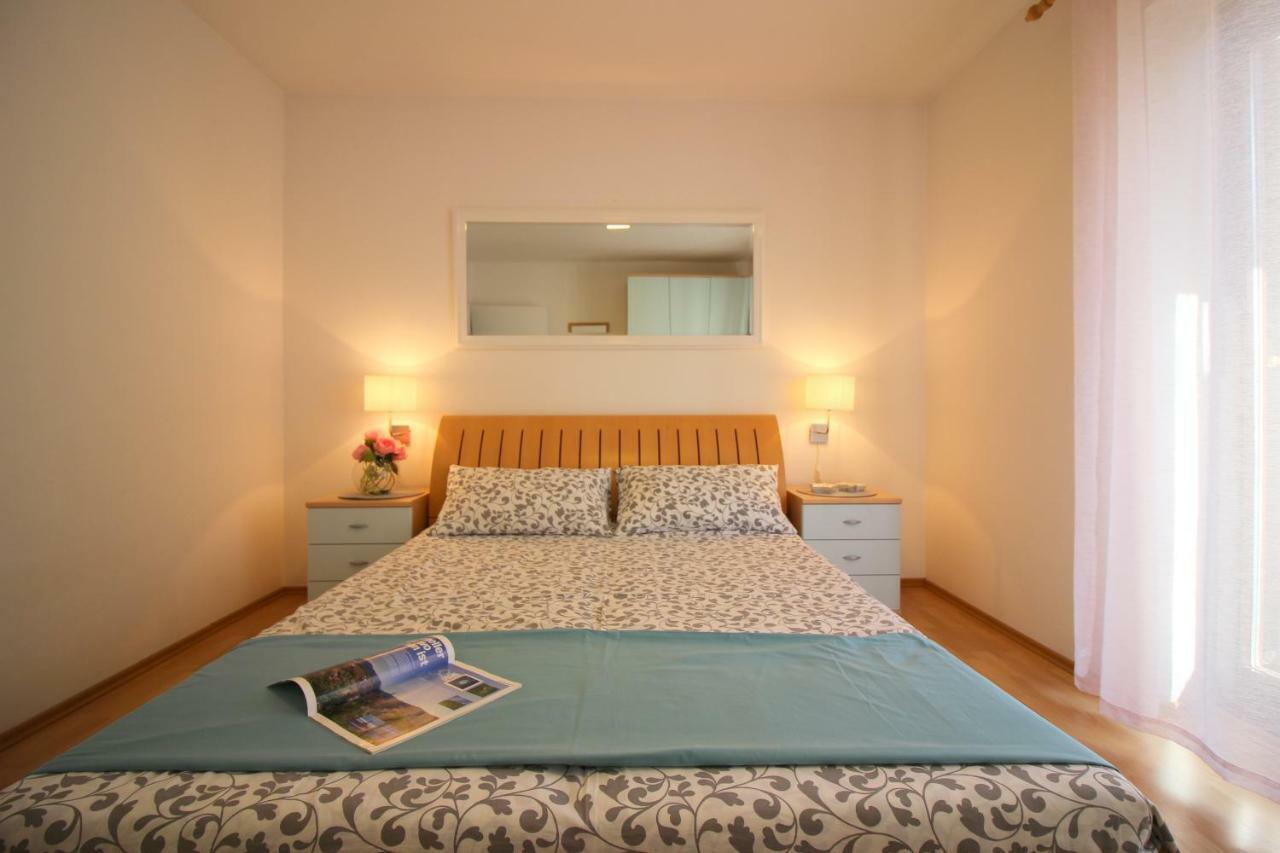 Apartments Sabina Porec Exterior photo