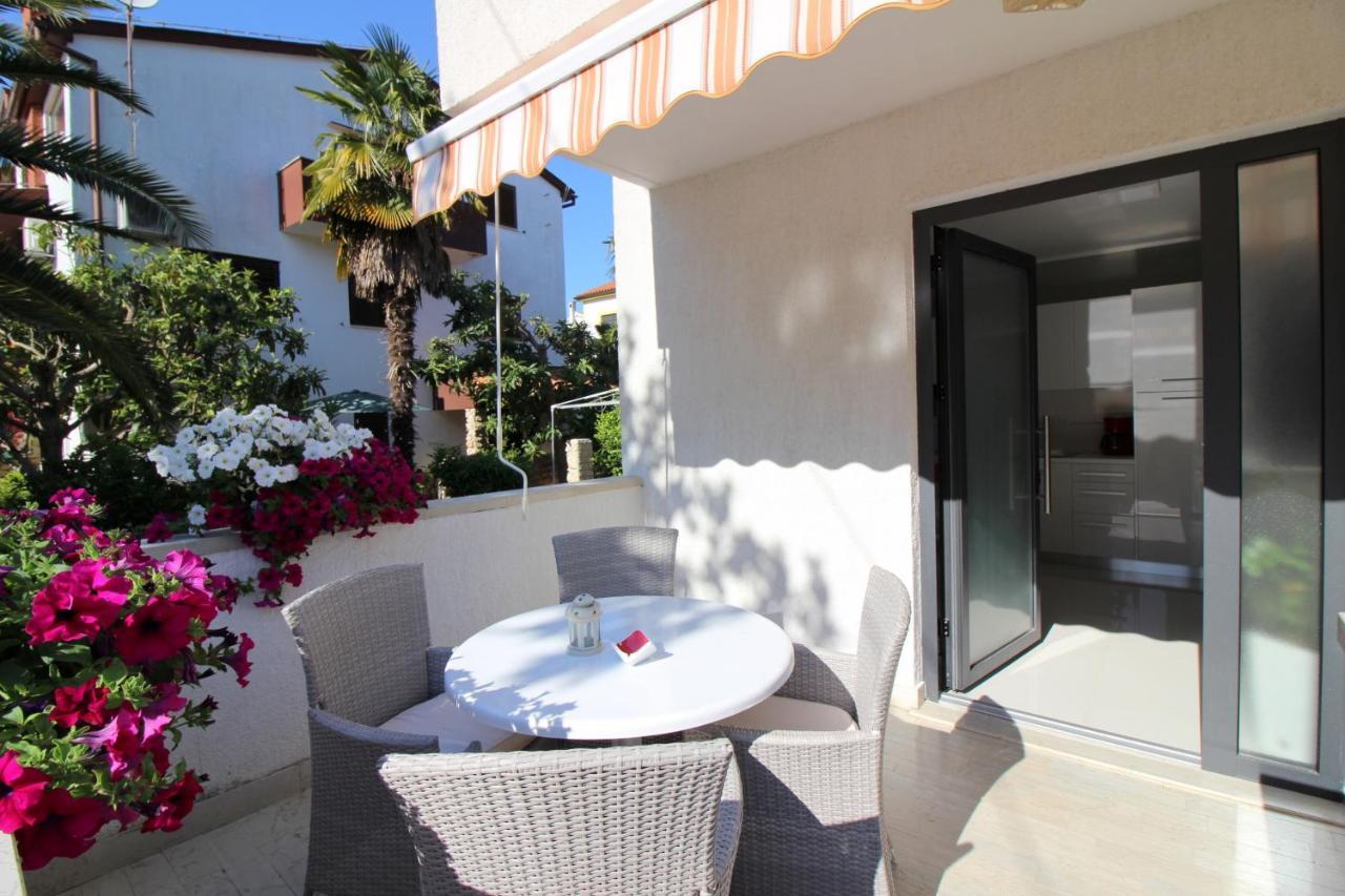 Apartments Sabina Porec Exterior photo